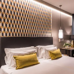 Up Hotel Vic